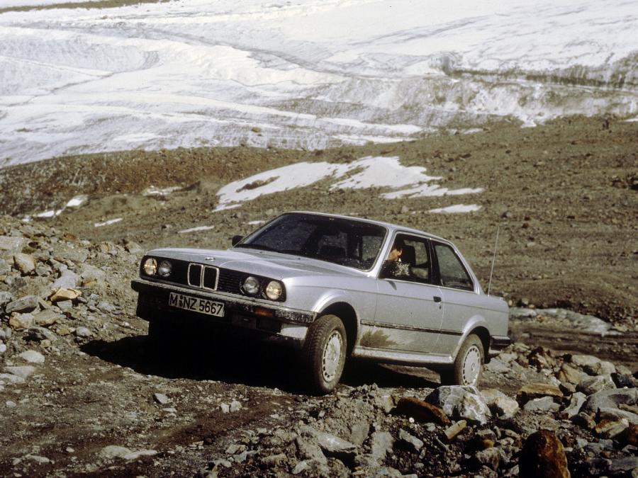  BMW 325iX Coupe 1987 года  (фото 2 из 16)